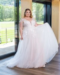 Rosetta plus size wedding dress (2)